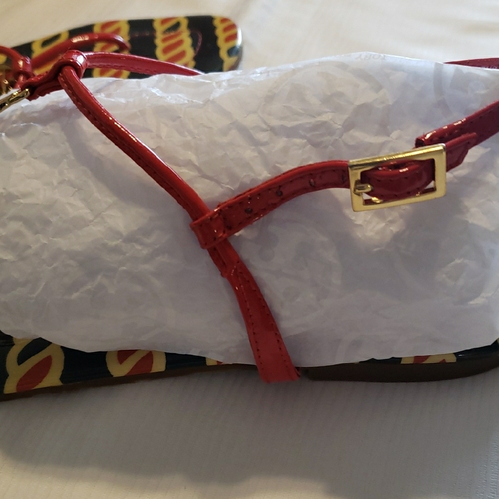 Tory Burch Red and Black Sandals with Geometric Design - Picture 4 of 4